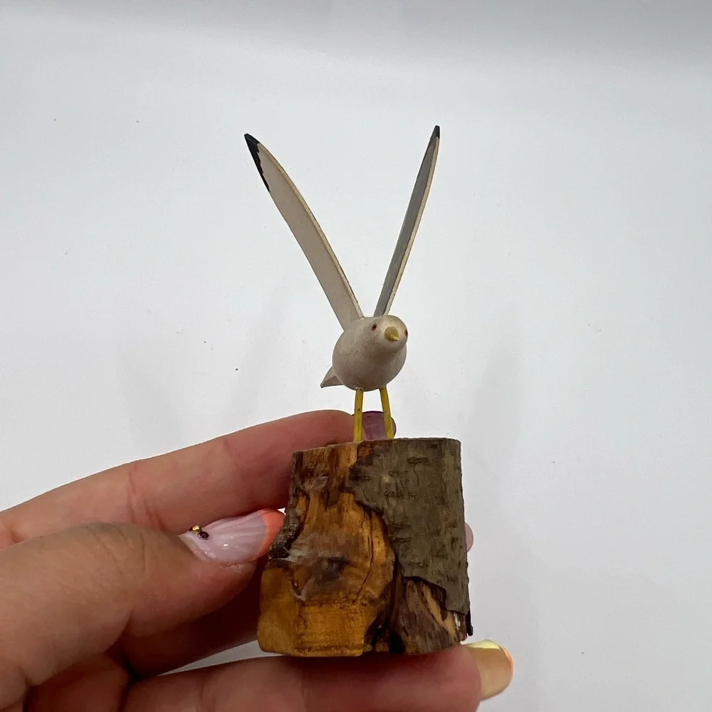 Handmade Vintage Seagull Bird In Flight Wooden Carved Figurine Collectible Uniqu